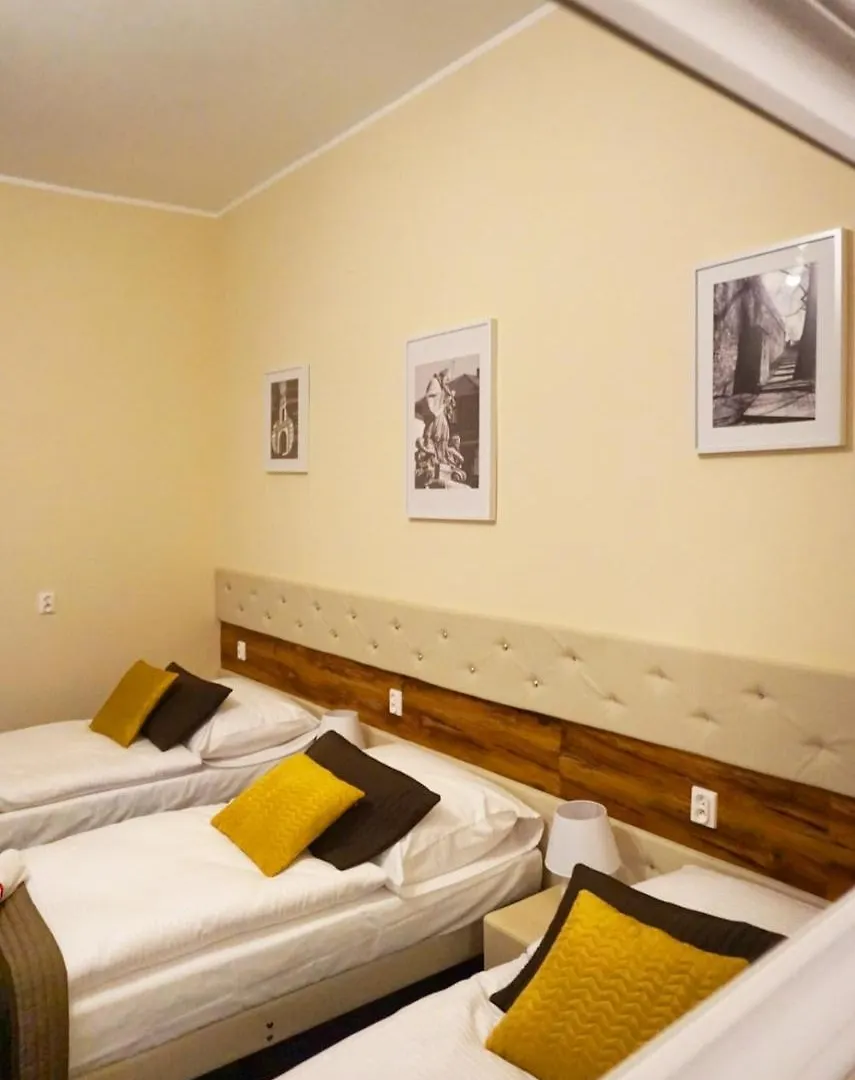 Expolis Residence - City Center - 24H #Betterthanyourex Πόζναν