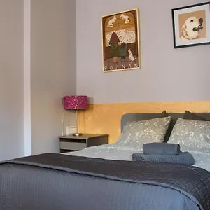 Apartament Mungo Jerry & In The Old Town